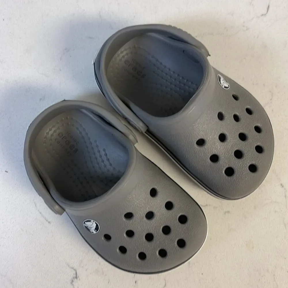 Crocs Unisex Kids Crocband Clog Size 4 Grey & Navy Blue